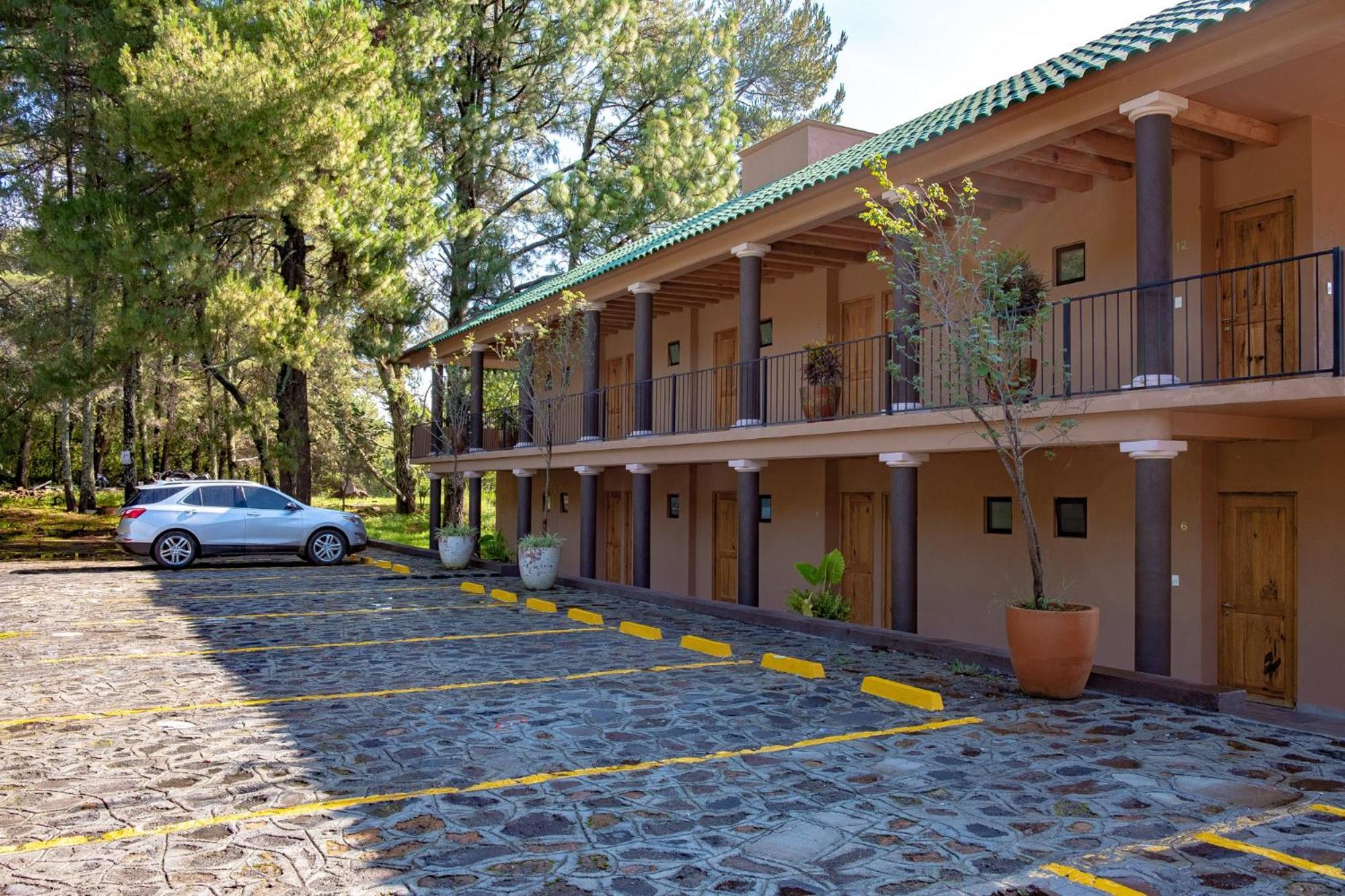 Zirahuen Forest And Resort Exteriér fotografie