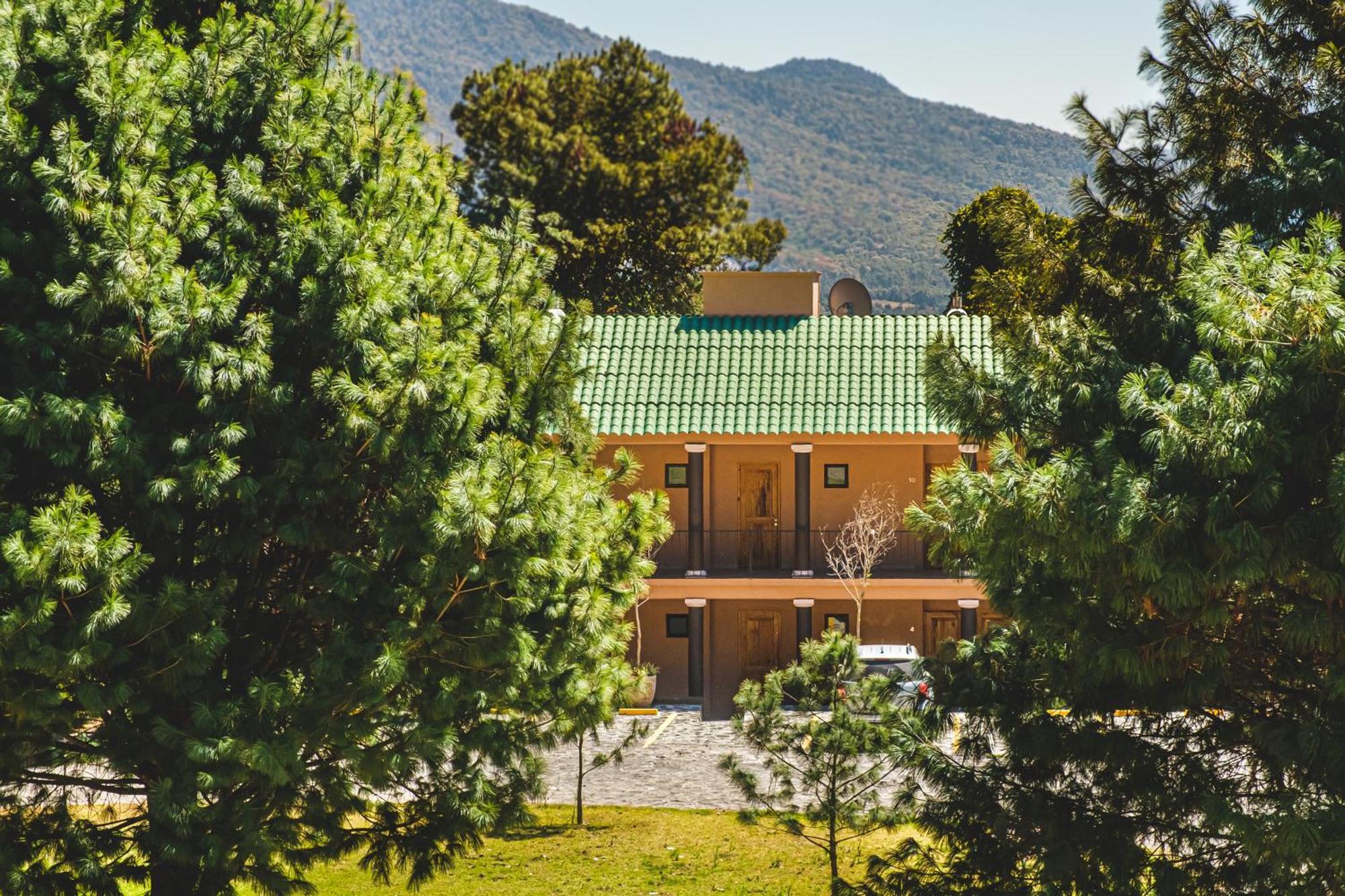 Zirahuen Forest And Resort Exteriér fotografie